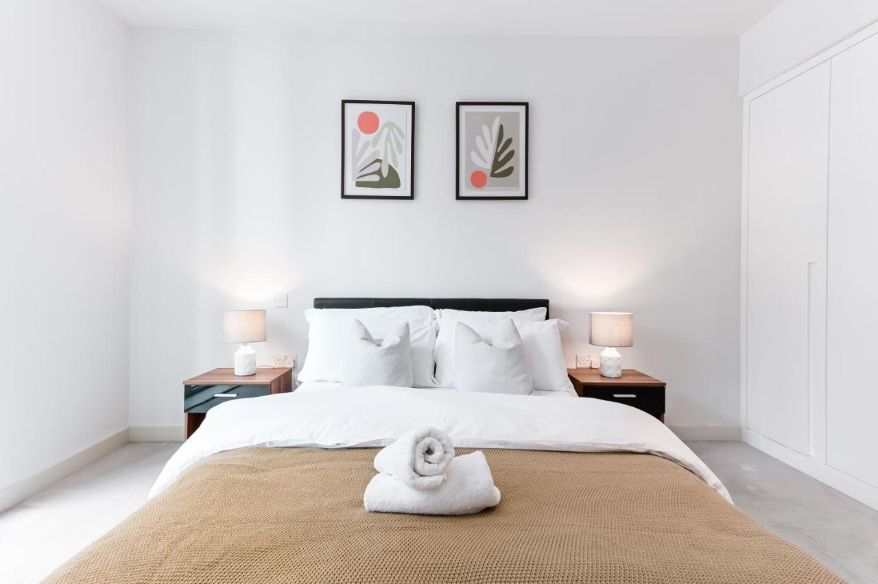 Khayat Homes - The Owelor - Two Bed Londra Exterior foto