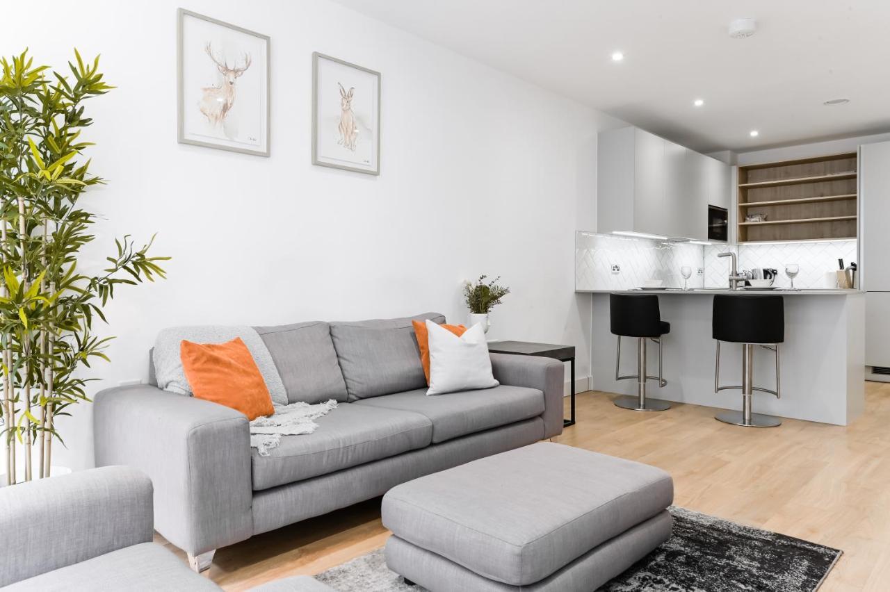 Khayat Homes - The Owelor - Two Bed Londra Exterior foto